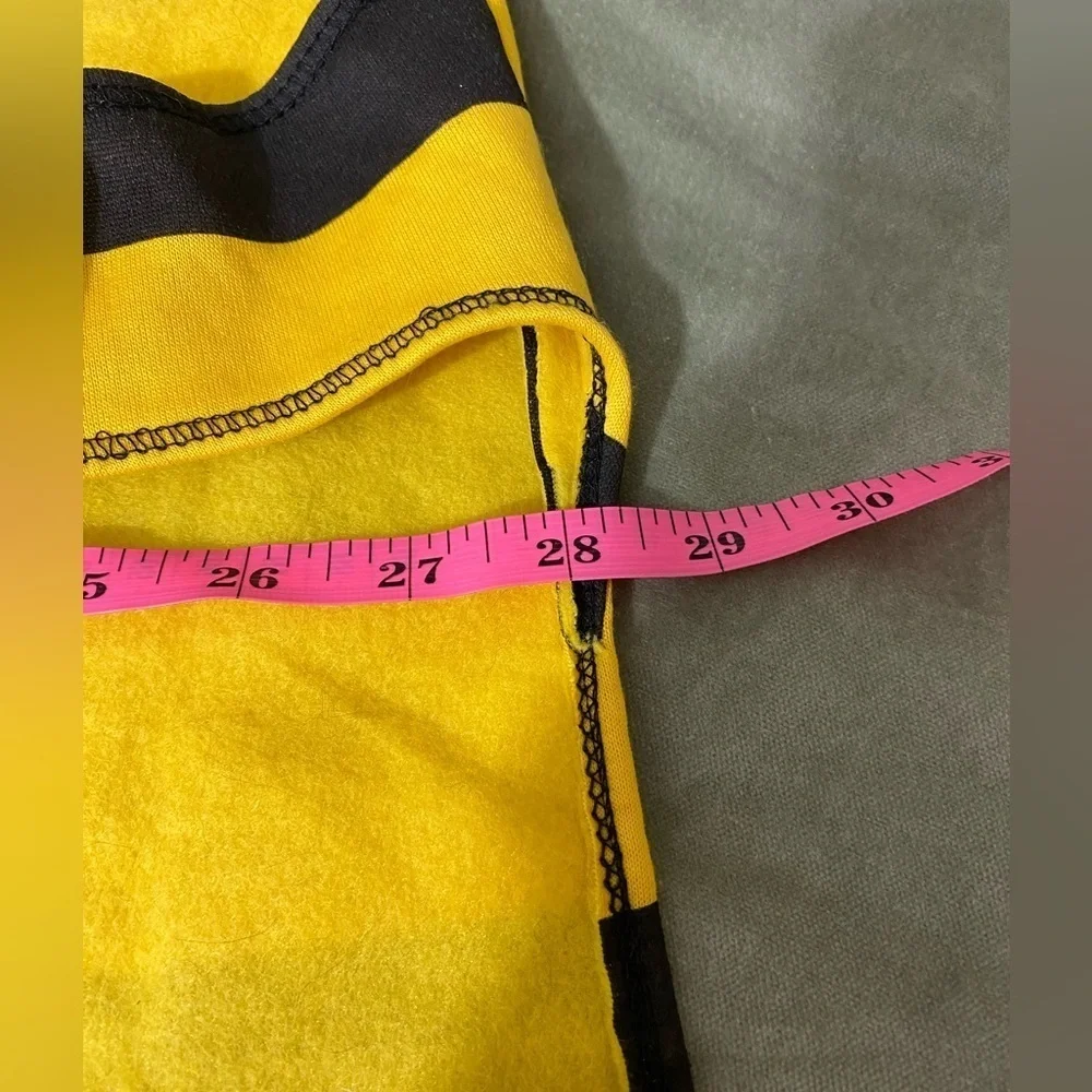 Bumble bee dog costume with attached straps that close underneath Sz XL